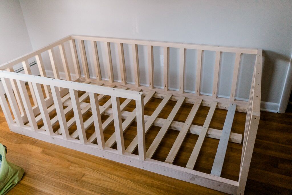 Montessori bed with rails diy sales